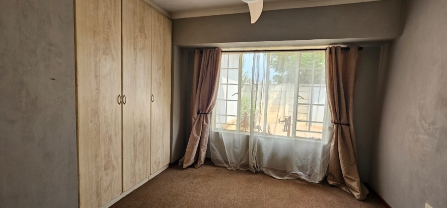 5 Bedroom Property for Sale in Mooinooi North West